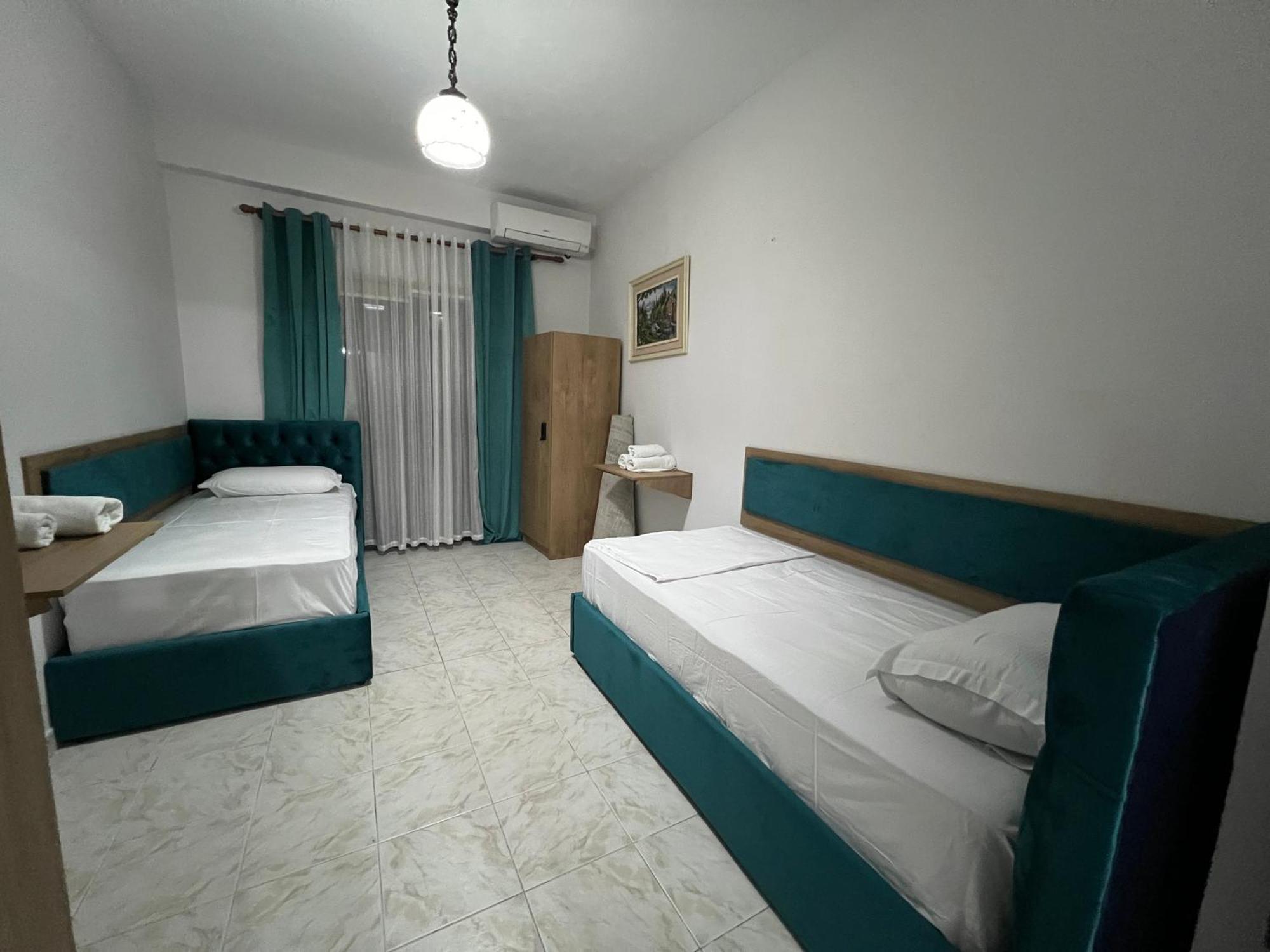 Sisterhood Hostel-Female Only Tirana Zewnętrze zdjęcie