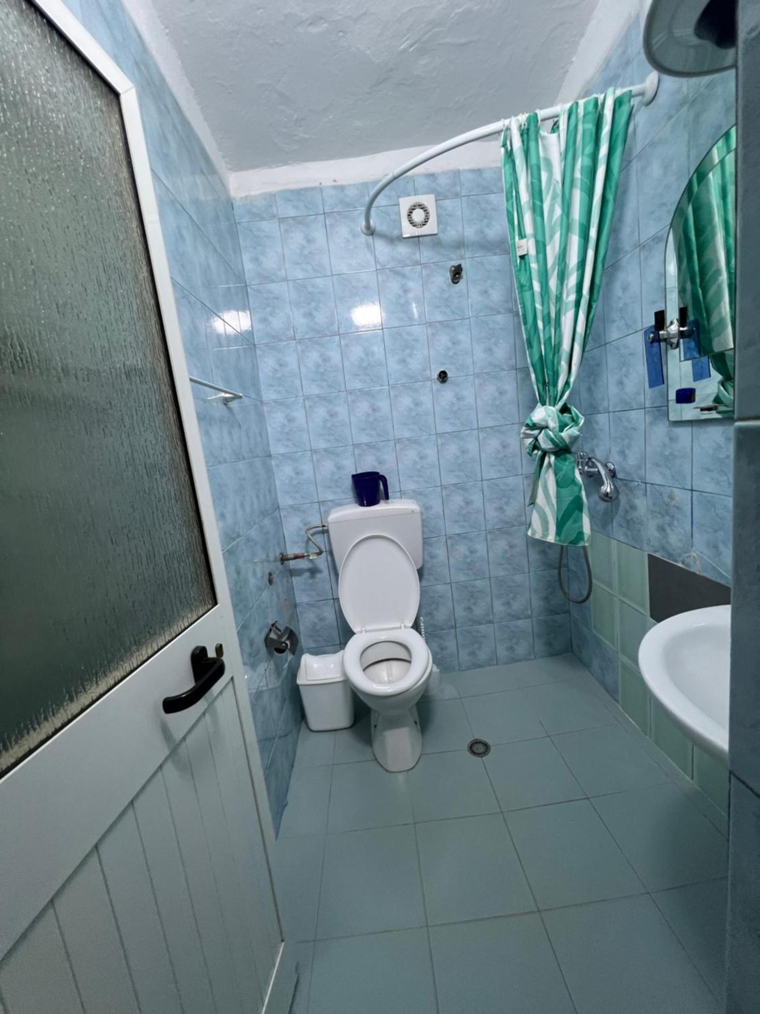 Sisterhood Hostel-Female Only Tirana Zewnętrze zdjęcie